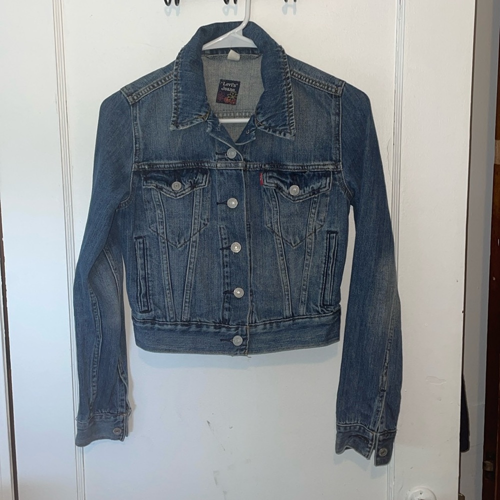 Levi’s Jeans Denim jacket cropped style